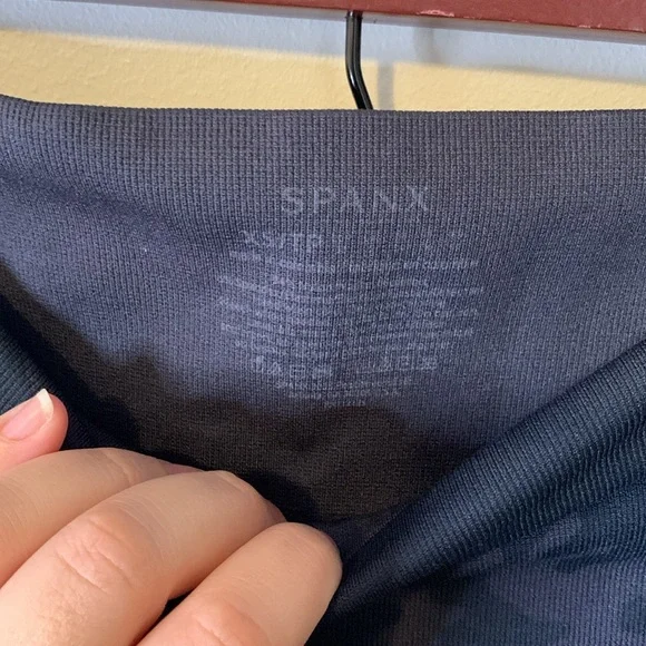 Spanx EcoCare Seamless Leggings Black Camo Size Extra Small - Picture 4 of 6